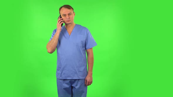 Medical Man Talking for Mobile Phone. Green Screen