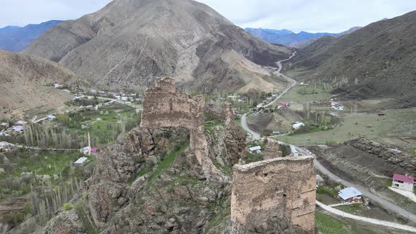 ERZURUM ancient TORTUM castle ruins