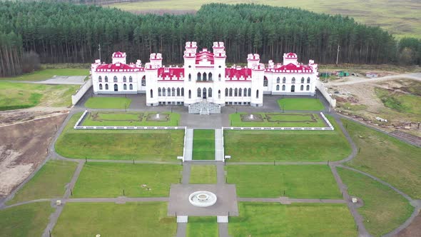 Puslovsky Palace