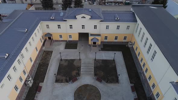 Renovated new courtyard of the administrative building 05