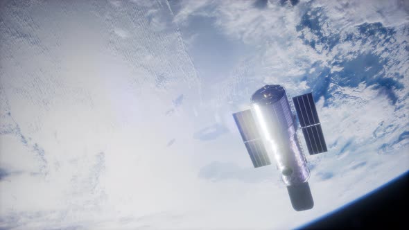 Hubble Space Telescope alt