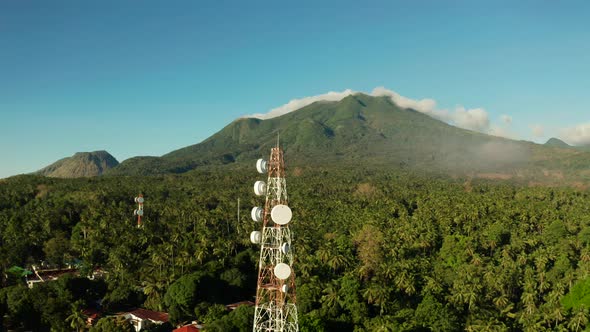 Telecommunication Tower Communication Antenna in Asia