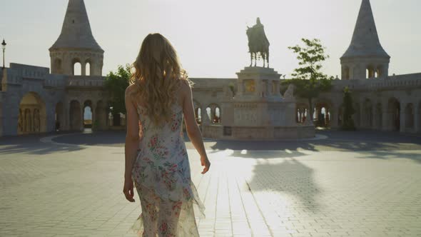 Walking towards St. Stephen statue