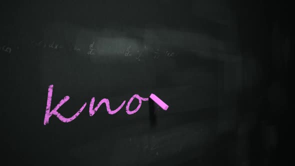 Animation of purple chalk writing the English word 'knowledge' on a blackboard.