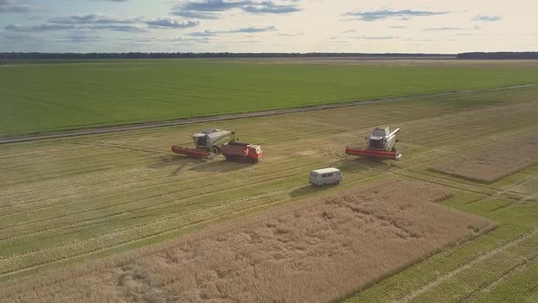 Motion Close To Modern Harvesters By Minivan and Truck