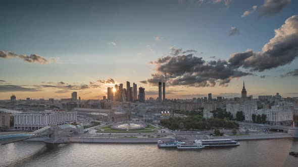 beautiful evening with a view of Kievskaya Square in Moscow