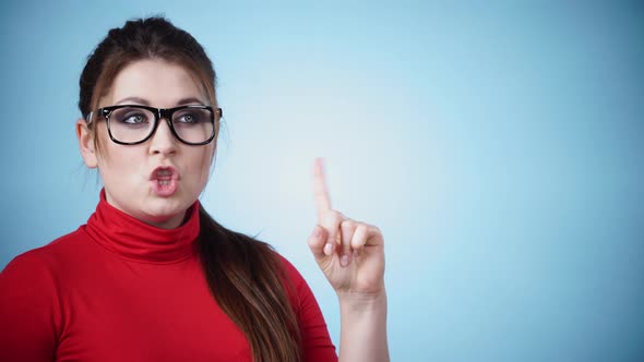 Woman Say No By Shaking Head, Disagree Sign 4k