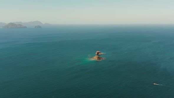 Seascape with Tropical Islands El Nido, Palawan, Philippines alt