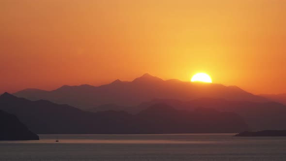 4k Sunrise In The Mountains Time Lapse