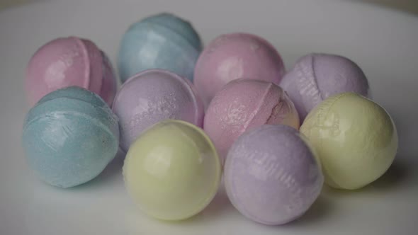 Bath Bombs in Different Colors Spin