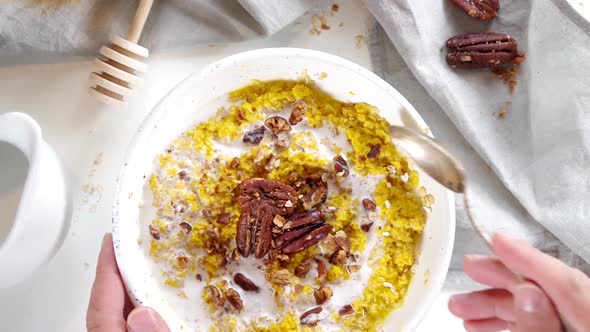 Pumpkin pie oatmeal