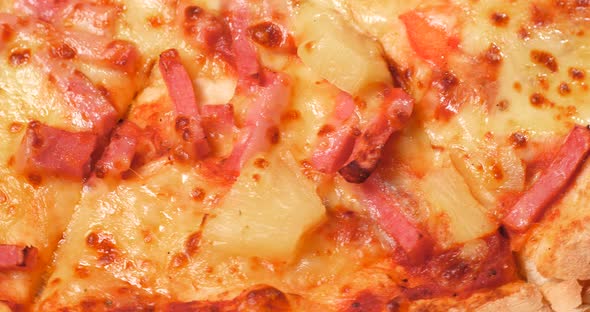 Ham cheese pizza