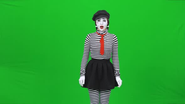 Mime Girl Is Smiling, Seducing and Calling Someone. Chroma Key