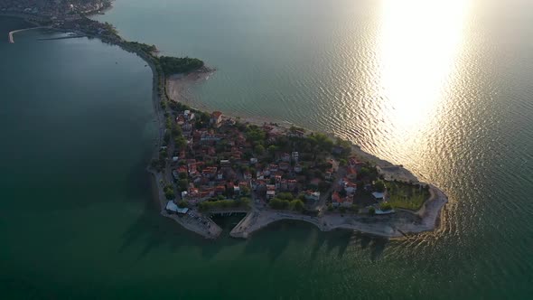 A City on the Shore of a Large Lake