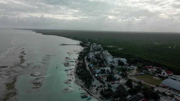 The amazing view of the coralreef and the beach of Mahahual