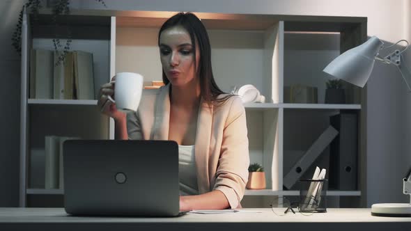 Work From Home Lockdown Bored Woman Laptop