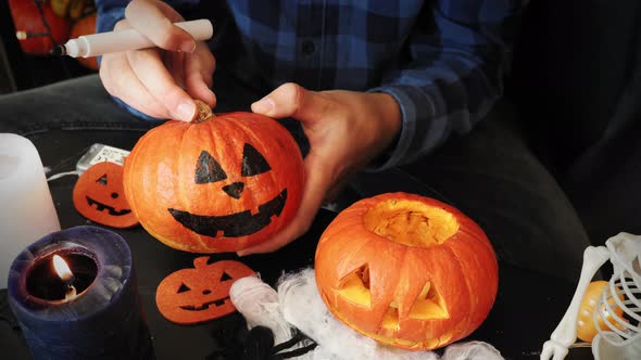 Drawing pumpkin for Halloween