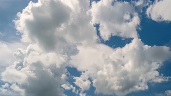 Blue sky white clouds Cloudscape timelapse Amazing summer blue sky Time Lapse in Nature good weather