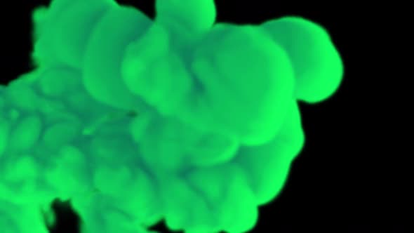 Green Smoke Moving 4K alt