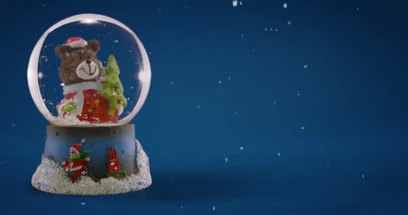 Christmas Snow Globe