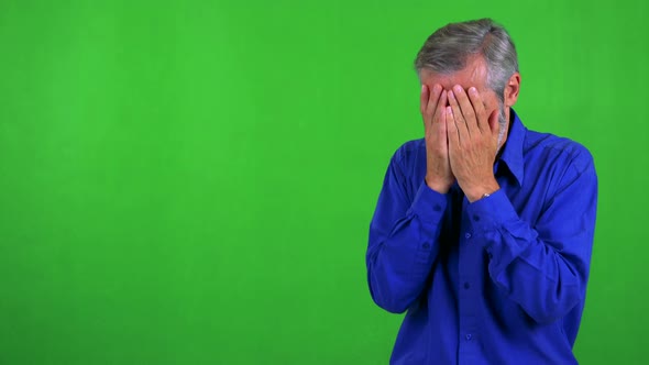 Old Senior Man Cries - Green Screen - Studio