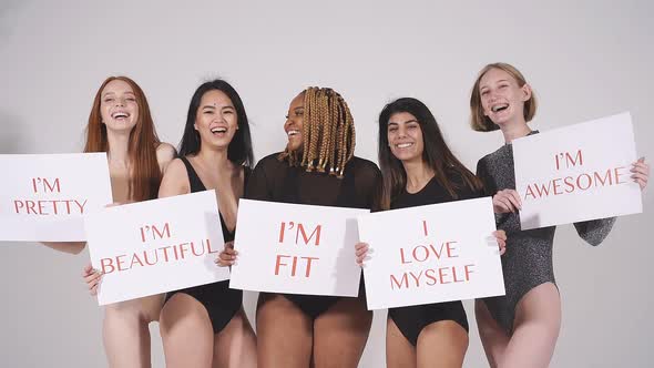 Optimistic Young Models of Different Body Size for Bodypositive