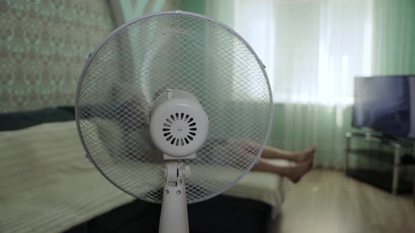 Cooling the Room in Summer with a Fan Creating a Comfortable Temperature