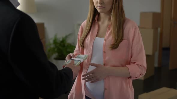 Pregnant Woman Returning Money to Rich Man, Attempt to Pay Off From Parenthood