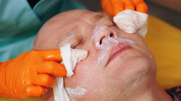 Cosmetology Men's Face Cleaning