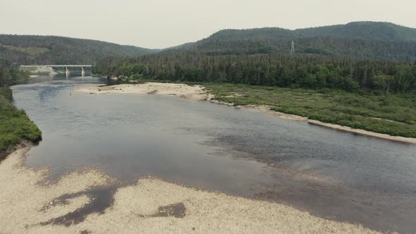 4K Salmon river going upstream - Drone flying seq 002/005