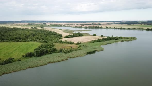 Yanovichskoe Lake And The Vymnyanka River 07