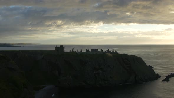 Contre jour of Dunnottar Castle