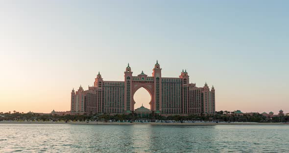 Timelapse Video of the Day to Night Transition of the Majestic Palm Atlantis Hotel Dubai Showing