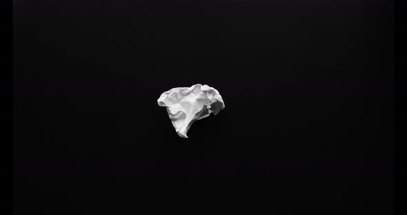 Paper crumple stop motion. alt