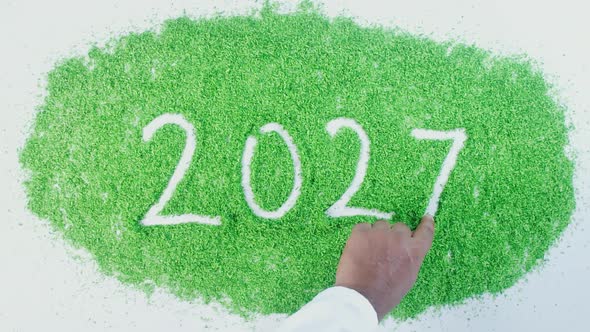 Hand Writes On Green 2027