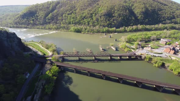 Harpers Ferry National Park is situated at the confluence of the Potomac & Shenandoah rivers where M