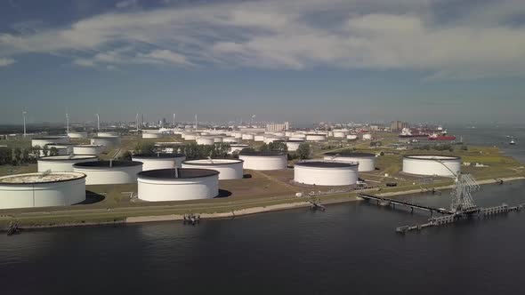 Aerial of a terminal for storage of mineral oil products and chemicals at