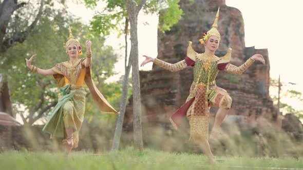 Khon, Is a classical Thai dance in mask. Except for these two characters who weren't wearing masks.