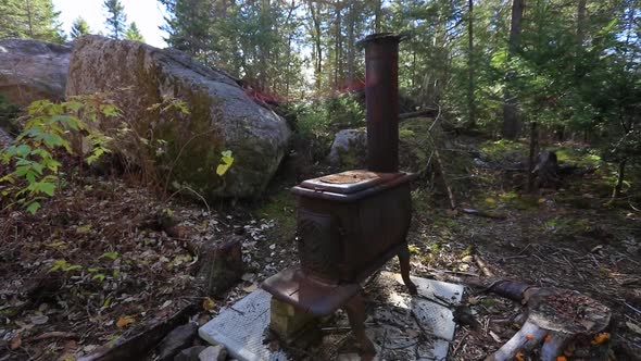 Off Grid Mini Houses Forest