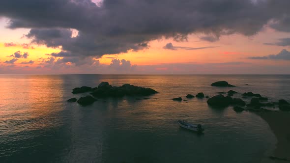  Beach in Night 