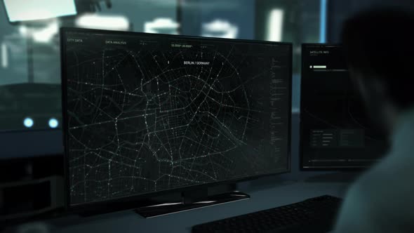 High Tech Surveillance Computer Starts Analysis Of Urban Area To Track Vehicles alt