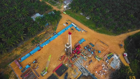 Cinematic Onshore Drilling and Workover Rig structure and Rig equipment for oil exploration and expl