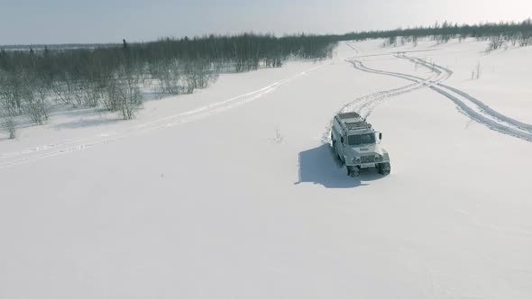 All-terrain vehicle on six wheels