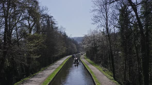 A Narrow Boat heading up stream after Crossing the Pontcysyllte Aqueduct, famously designed by Thoma