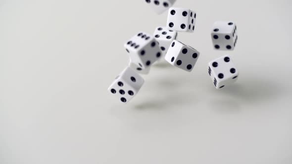 Dice rolling, Slow Motion