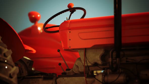 Old Vintage Retro Tractor alt