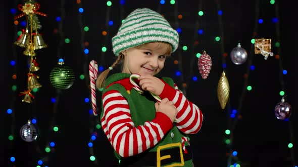 Kid Girl Christmas Elf Santa Claus Helper Costume Licking Candy Cane Lollipop Caramel Sweets