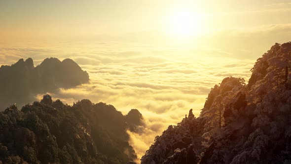 Sunrise time lapse a sea of fog at the Yellow Mountains in China