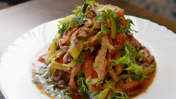 Thai Beef Salad with Fresh Vegetables