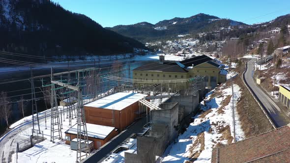 Hydroelectric powerstation Nore I electric cables infrastructure and distribution network - Aerial f